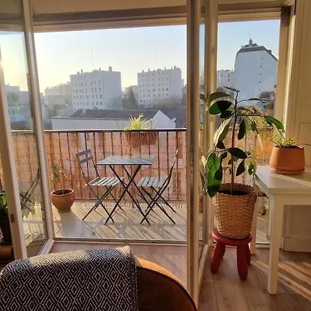 With Balcony - Near Metro Apartment *